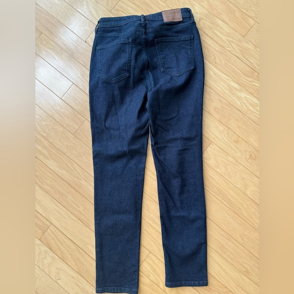 Roots Skinny Jeans. NWOT. Size 28. Dark Indigo colour. - Picture 2 of 6